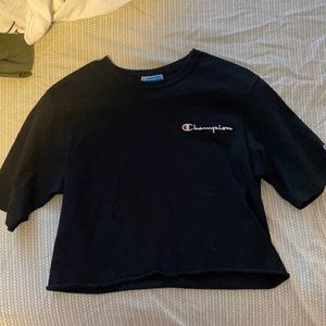 Black cropped champion tee shirt
